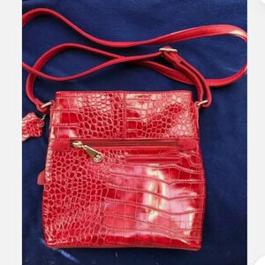 Marc Chantal Red Croc Leather Handbag Shoulder Strap Gold Accents Zip Close.